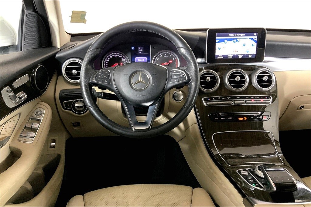 2017 Mercedes Benz 300 Coupe photo 4
