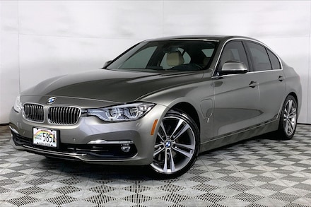 2018 BMW 3 Series 330e iPerformance Sedan
