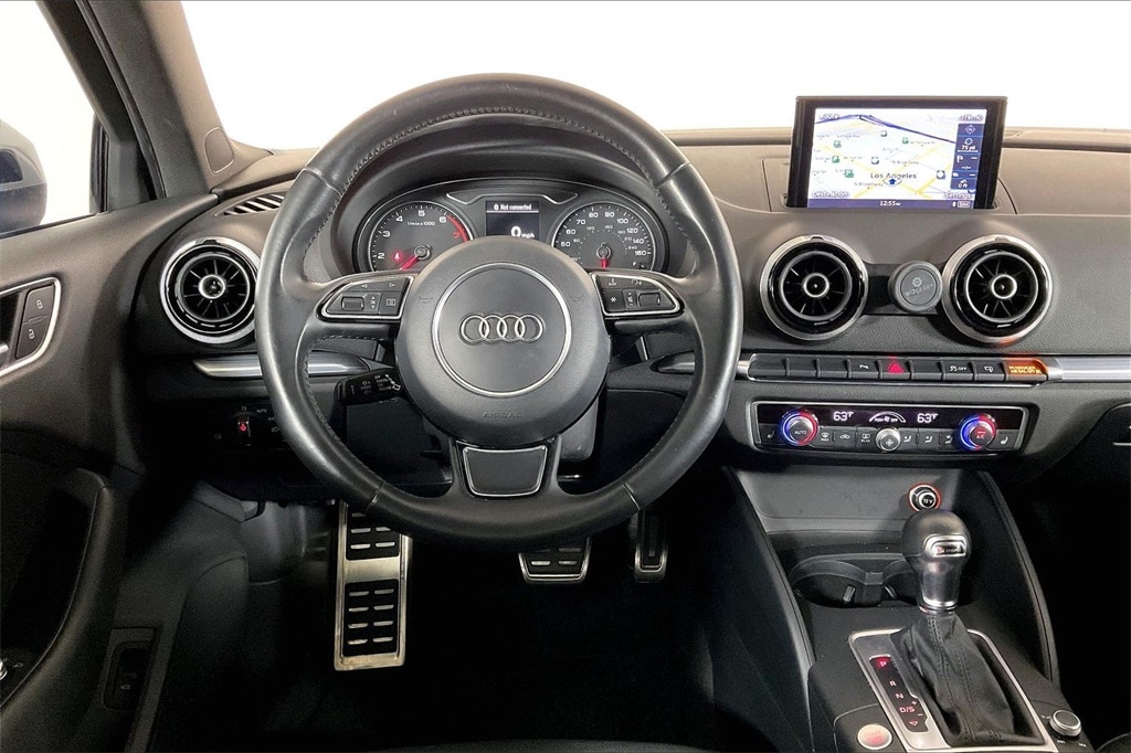 2016 Audi A3 2.0T Premium Plus photo 4