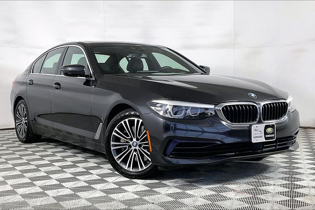 2019 BMW 5 Series 530e - Photo 12