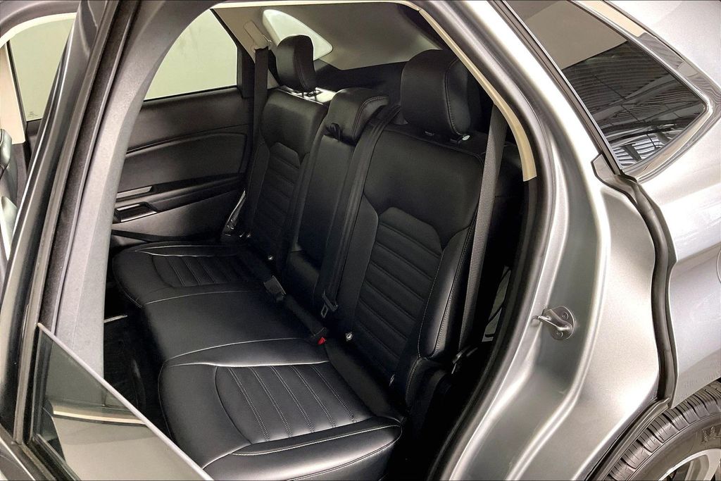 2024 Ford Edge SEL - Photo 25