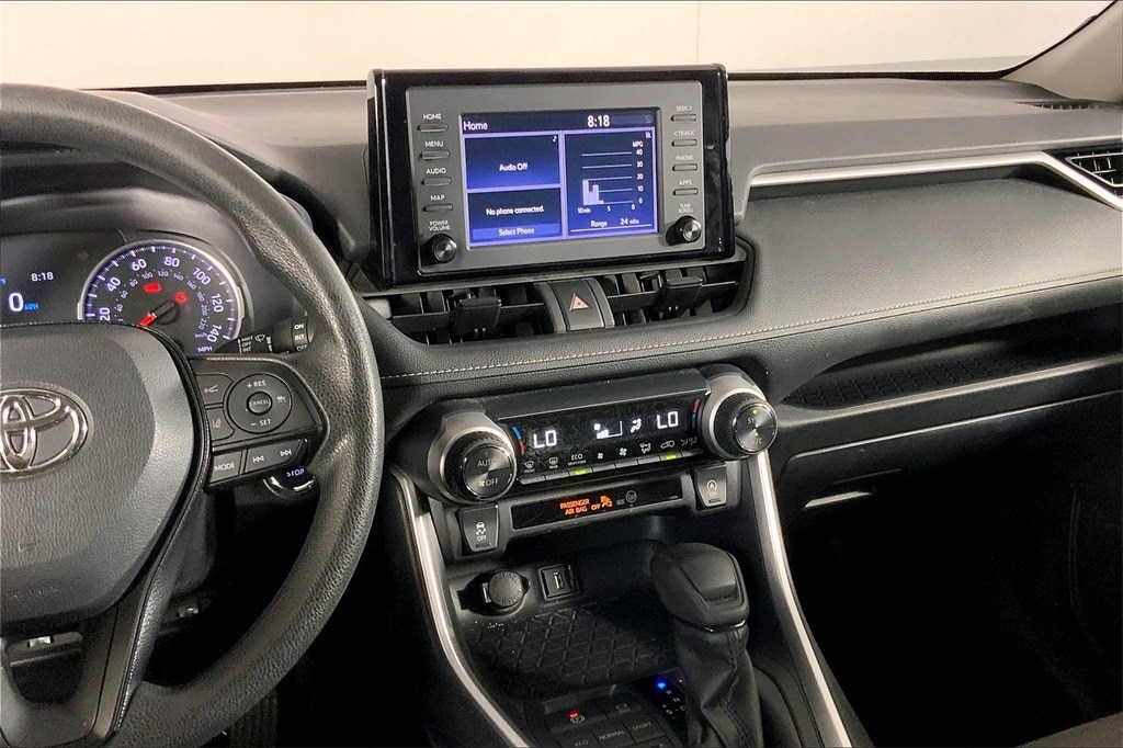 2021 Toyota RAV4 XLE photo 3