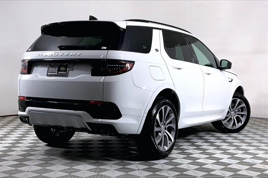 2025 Land Rover Discovery Sport S photo 2
