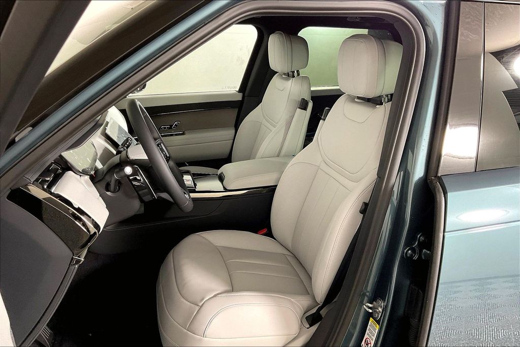 2026 Land Rover Range Rover Sport SE - Photo 7