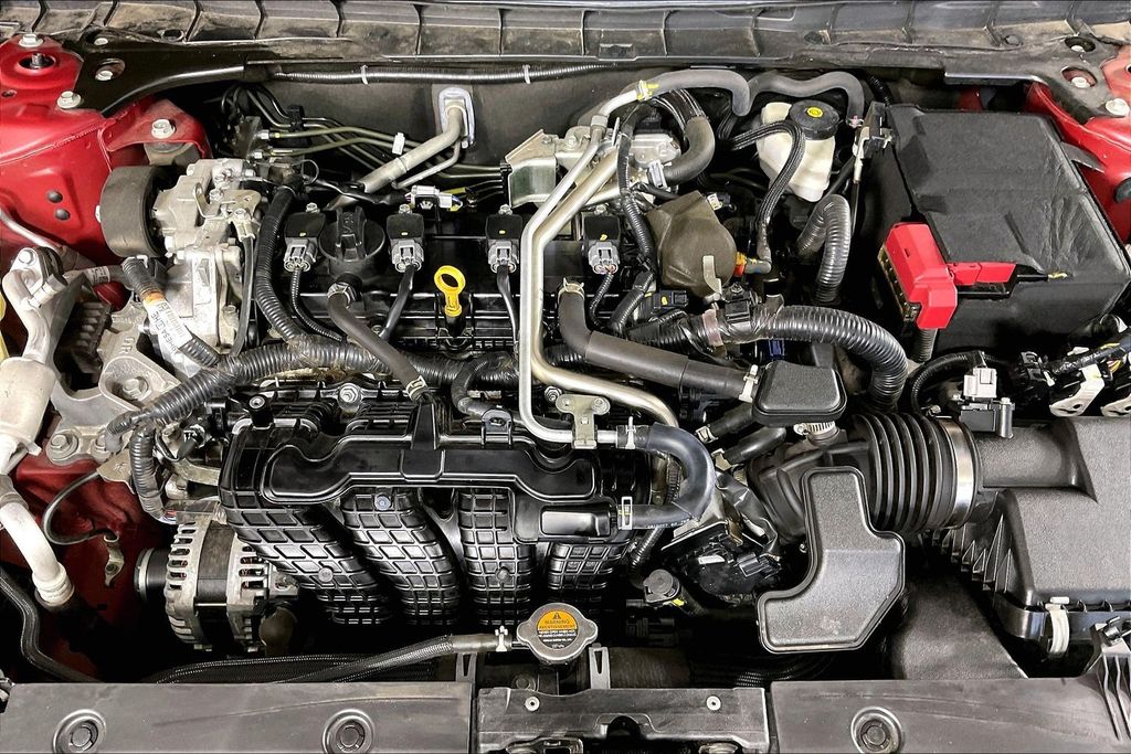 2021 Nissan Altima SR - Photo 9