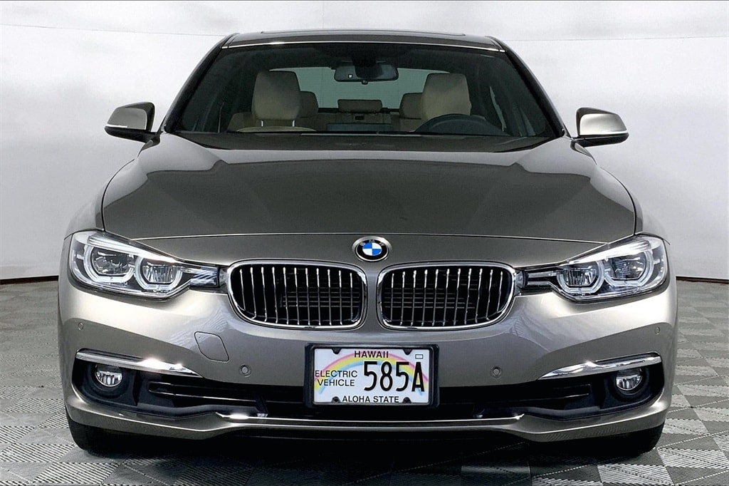 2018 Bmw 330e Sedan photo 2