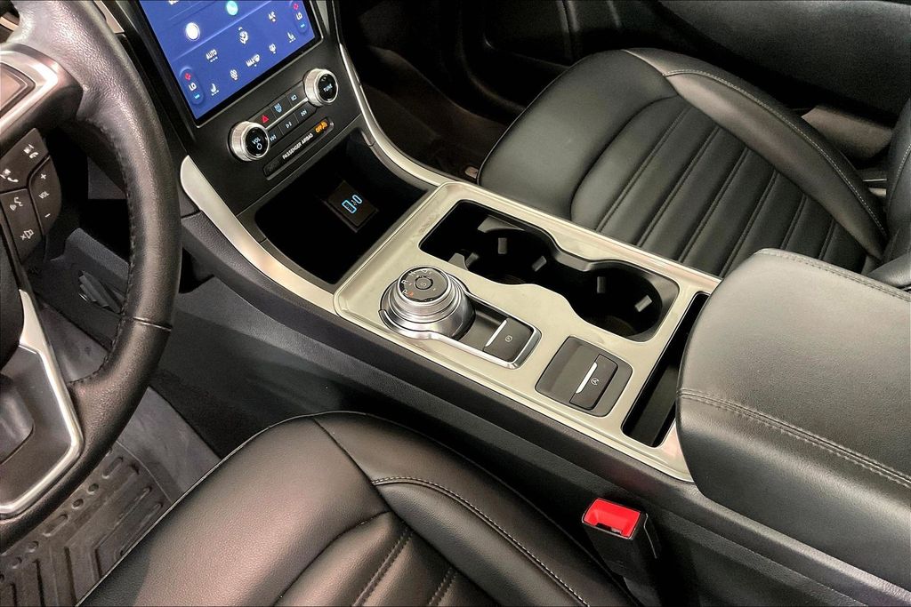 2024 Ford Edge SEL - Photo 17