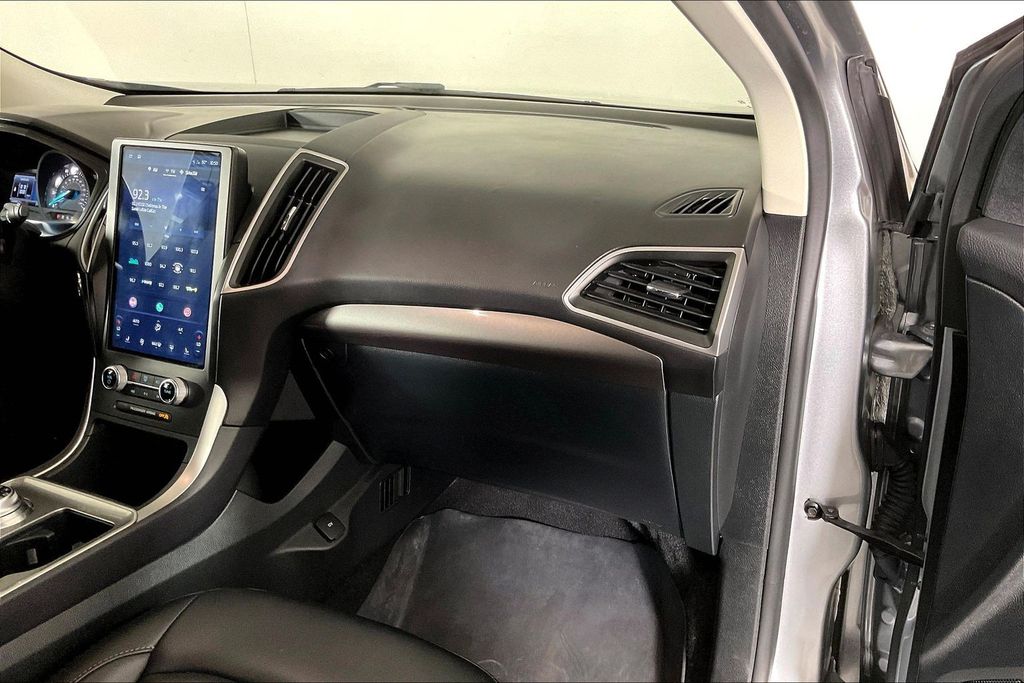 2024 Ford Edge SEL - Photo 16