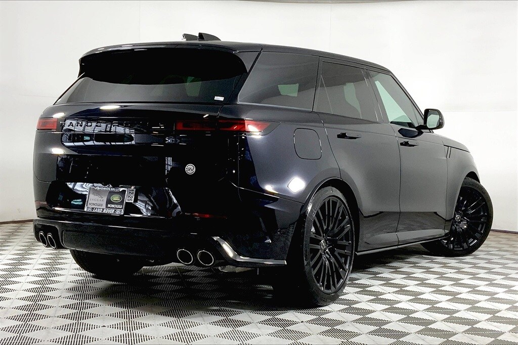 2025 Land Rover Range Rover Sport photo 2