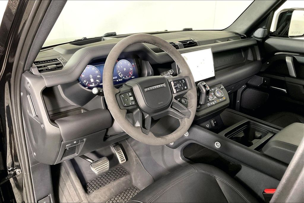 2024 Land Rover Defender V8 - Photo 14