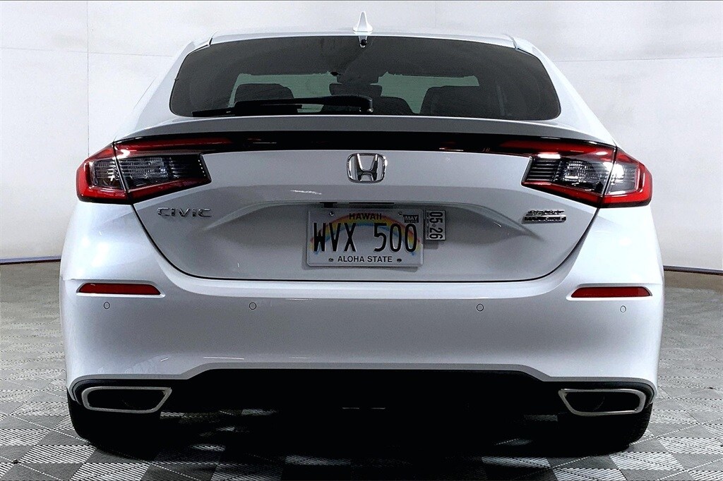 2023 Honda Civic Hatchback Sport Touring photo 3