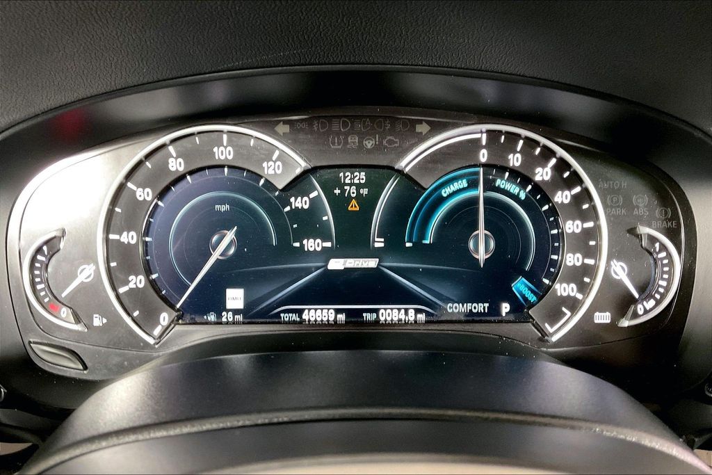 2019 BMW 5 Series 530e - Photo 20