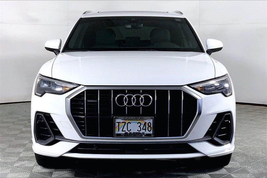 2020 Audi Q3 S line Premium photo 2