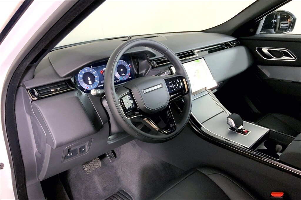 2025 Land Rover Range Rover Velar S photo 3