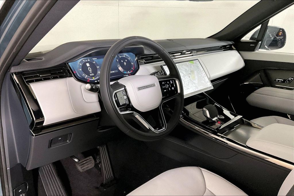 2026 Land Rover Range Rover Sport SE - Photo 4