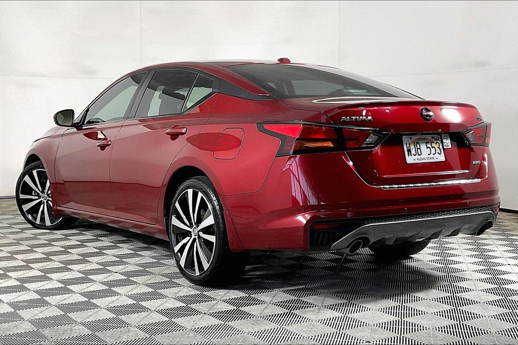2021 Nissan Altima SR - Photo 13
