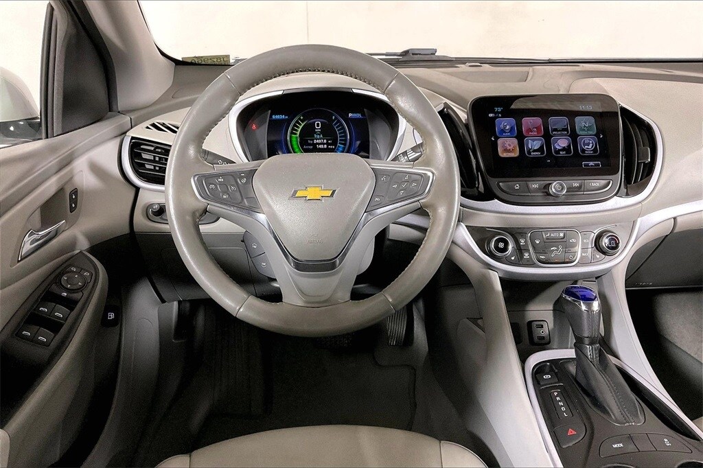 2018 Chevrolet Volt LT photo 4