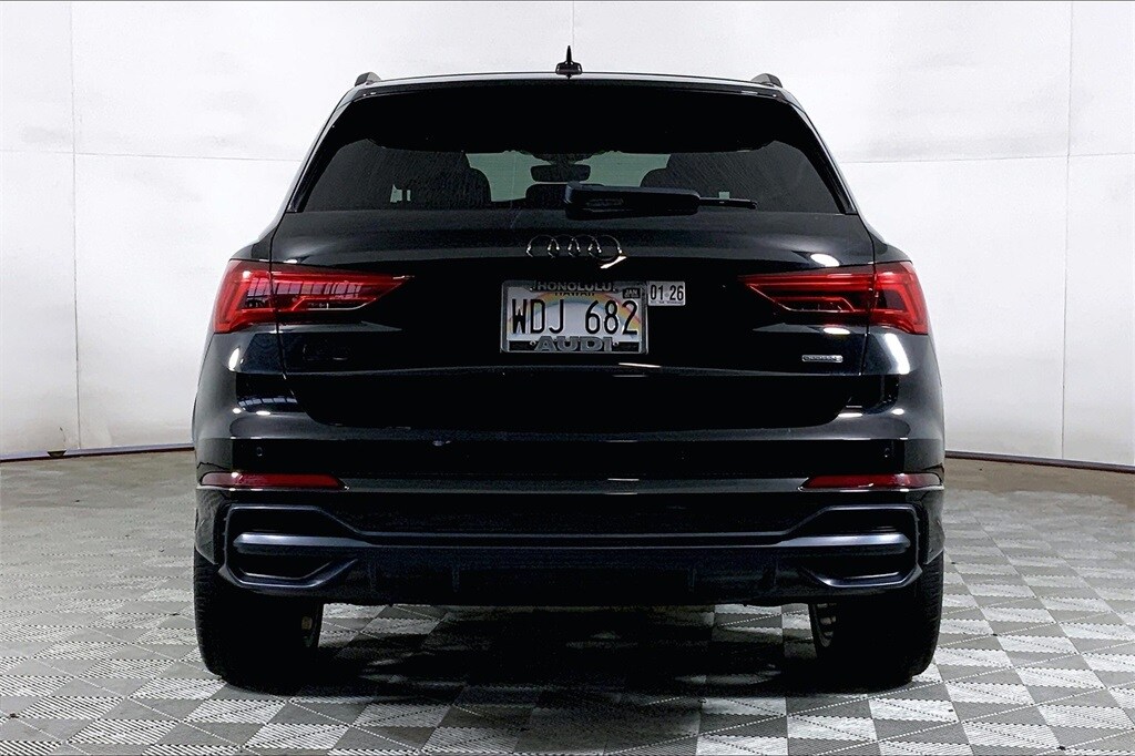 2021 Audi Q3 S line Premium Plus photo 3