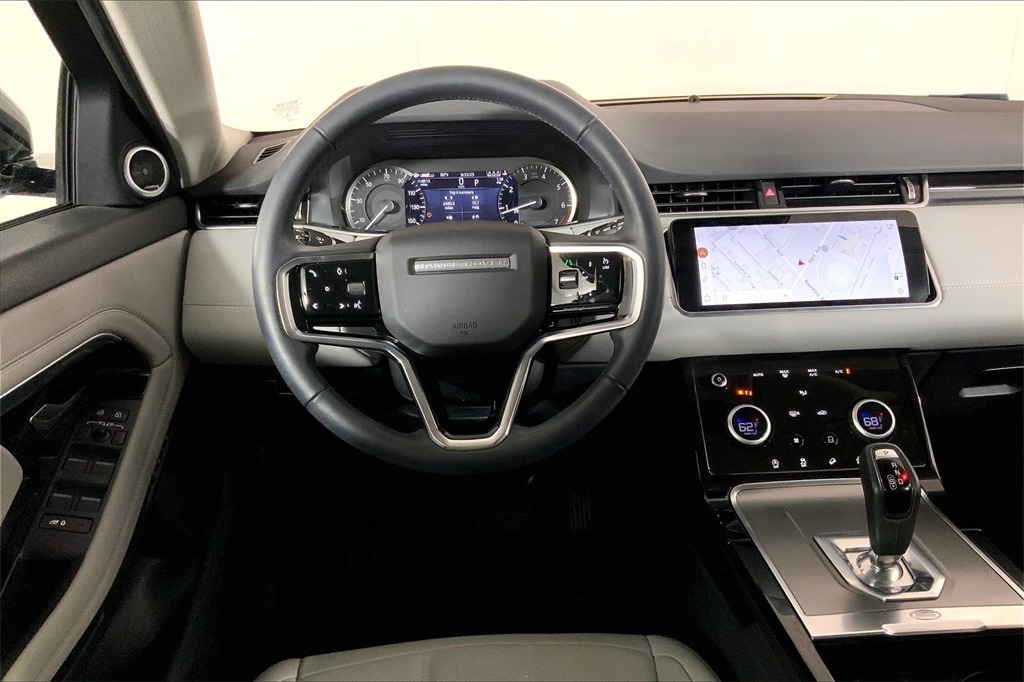 2023 Land Rover Range Rover Evoque SE photo 2