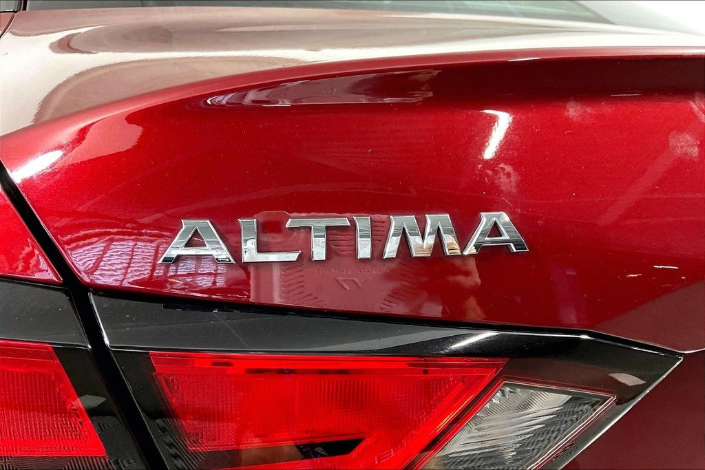 2021 Nissan Altima SR - Photo 7