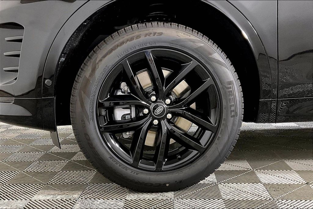 2026 Land Rover Discovery Sport Landmark - Photo 9