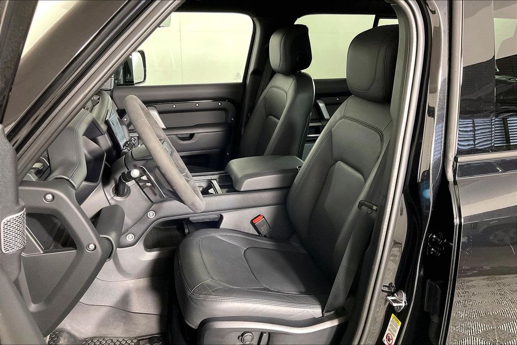 2024 Land Rover Defender V8 - Photo 24