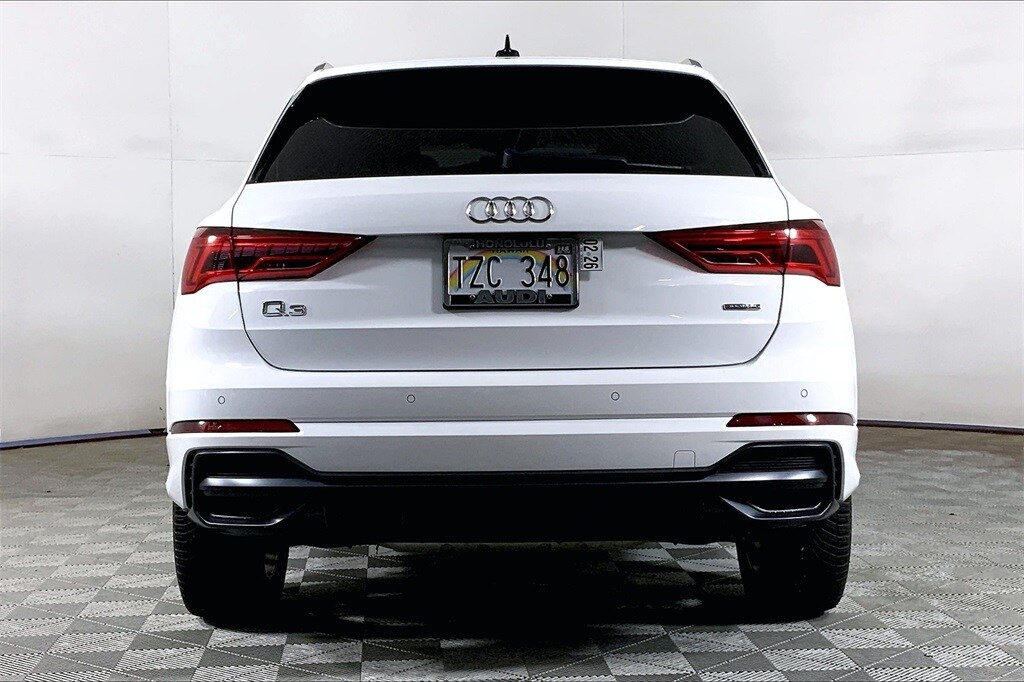2020 Audi Q3 S line Premium photo 3