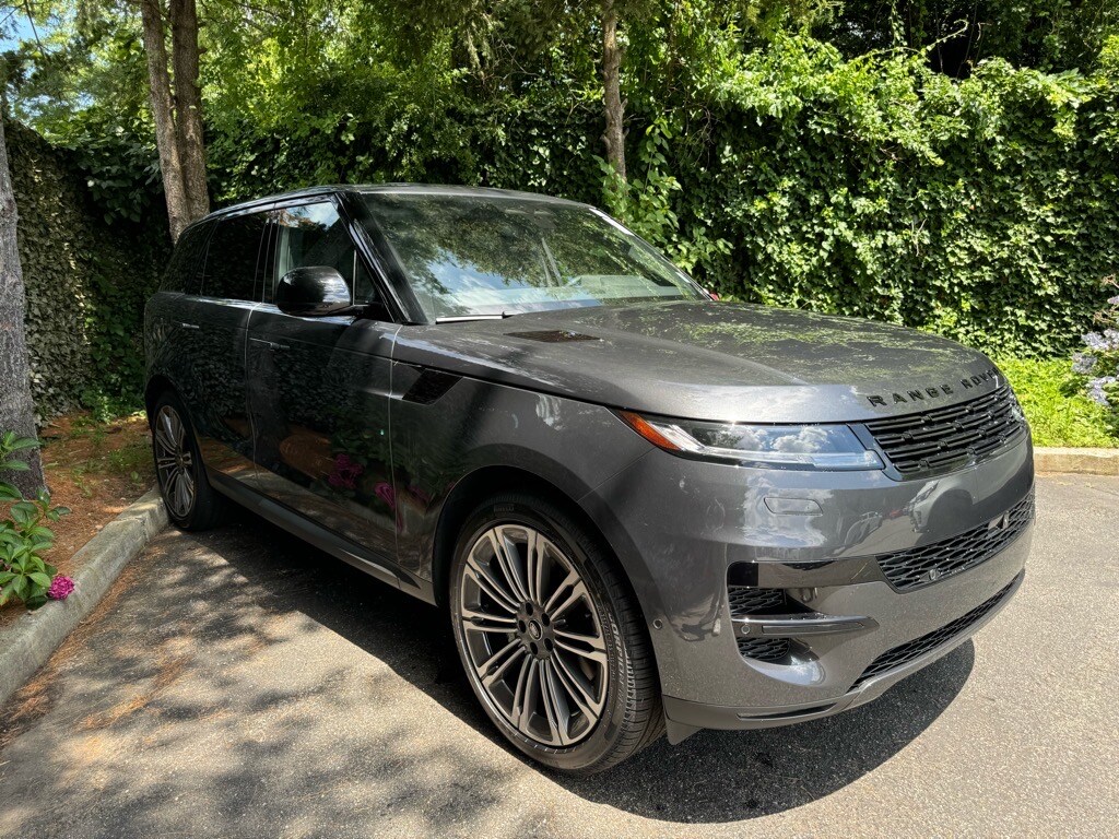 2025 Land Rover Range Rover Sport SE photo 2