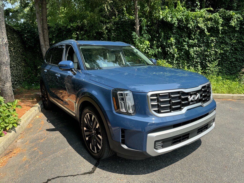 2023 Kia Telluride SX photo 3