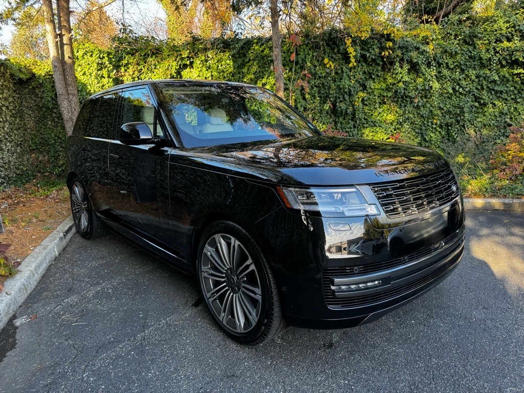 Used 2025 Land Rover Range Rover SE SUV