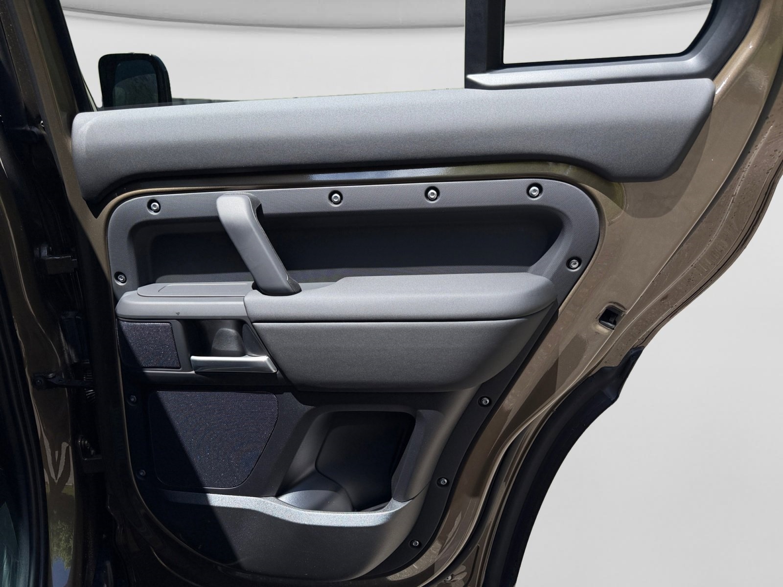 2026 Land Rover Defender X-Dynamic SE - Photo 21
