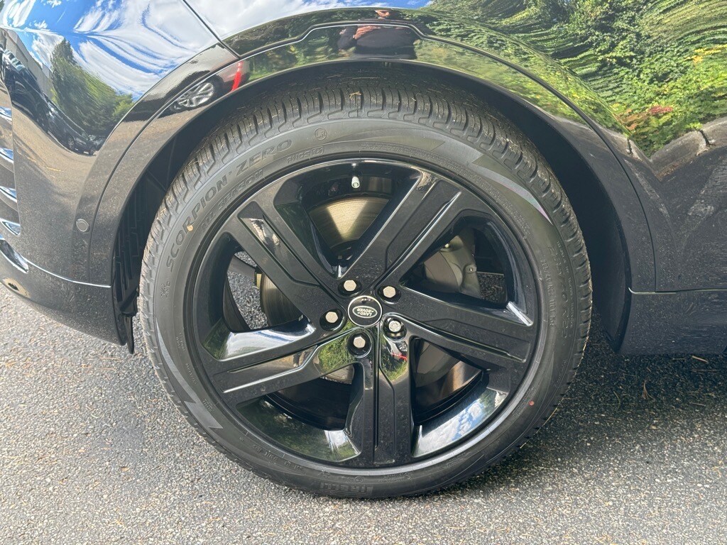 2025 Land Rover Discovery P360 Dynamic SE photo 4