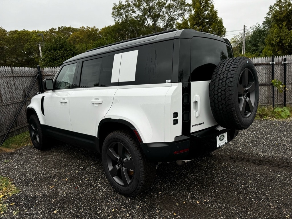 New 2026 Land Rover Defender 110 S 300PS SUV