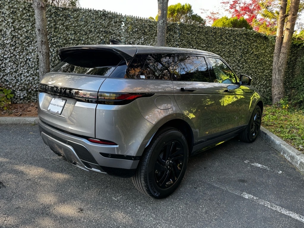 New 2026 Land Rover Range Rover Evoque Dynamic SE SUV