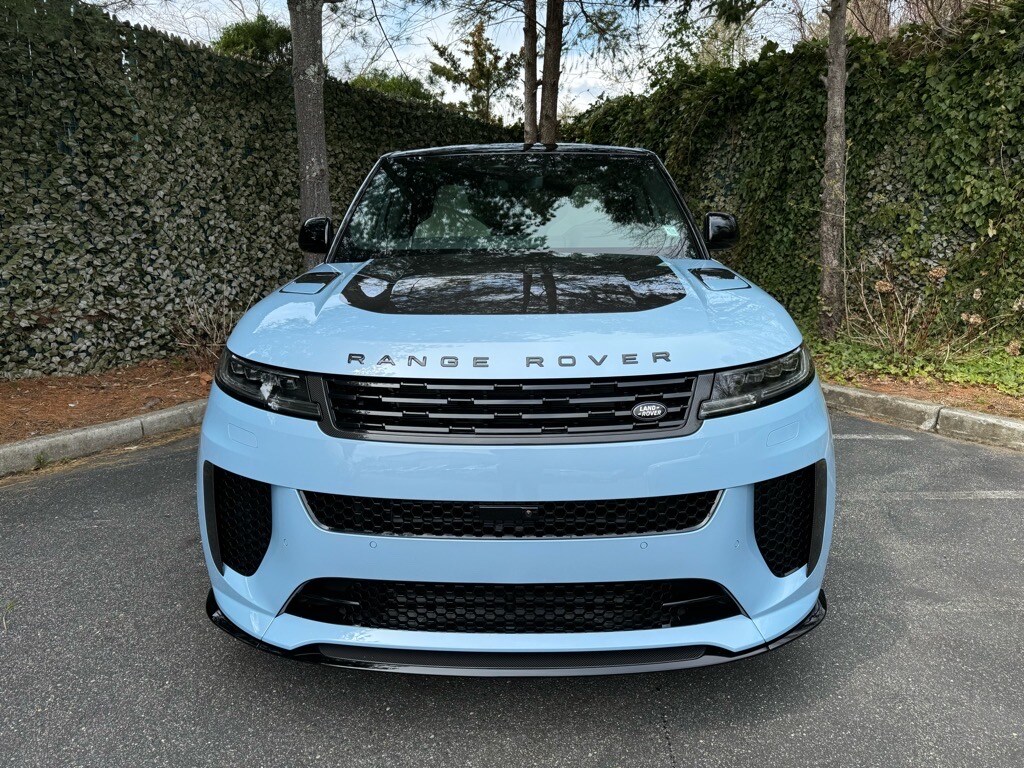 2025 Land Rover Range Rover Sport photo 2