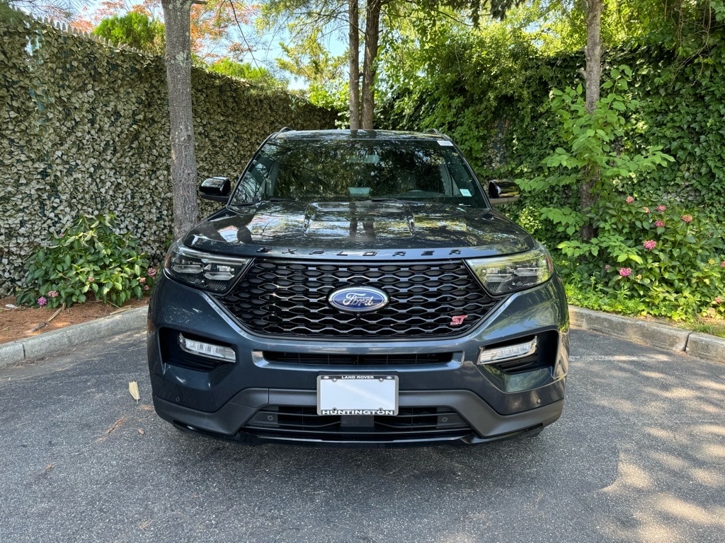 Used 2022 Ford Explorer ST with VIN 1FM5K8GC7NGC11723 for sale in Huntington, NY