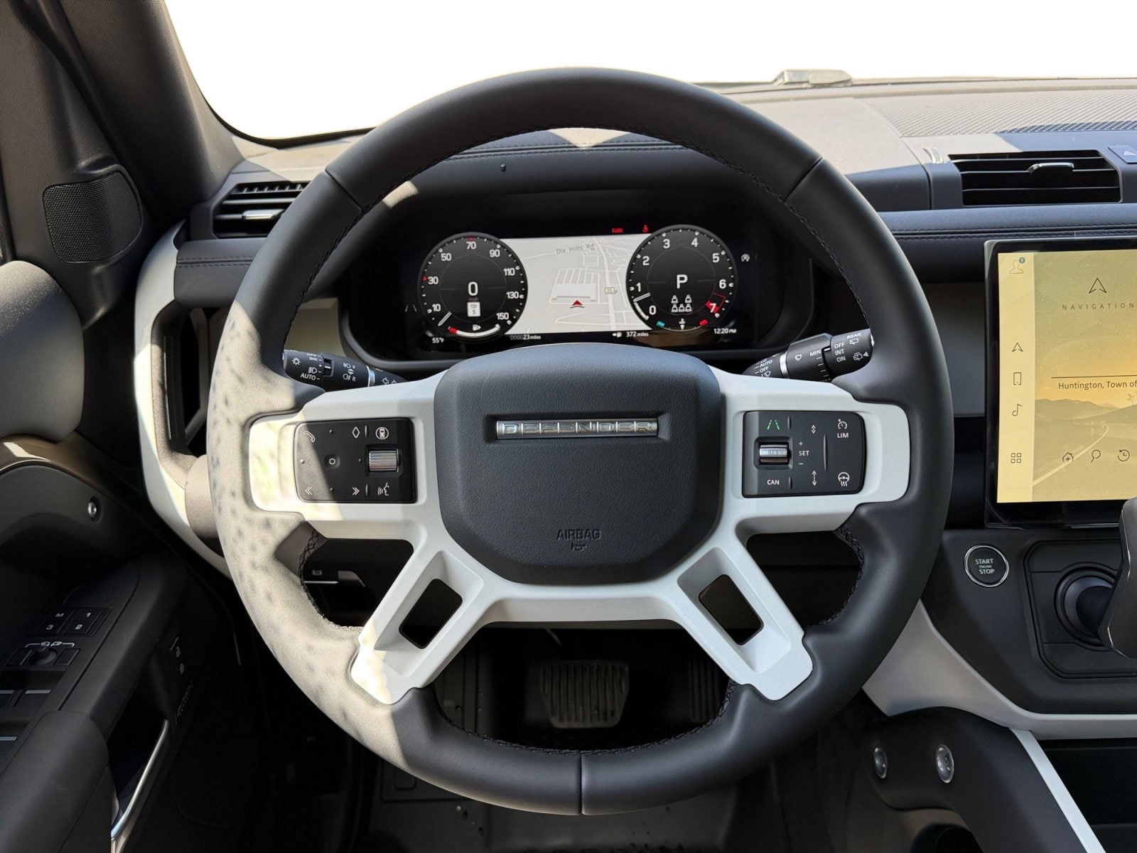 2026 Land Rover Defender X-Dynamic SE - Photo 11