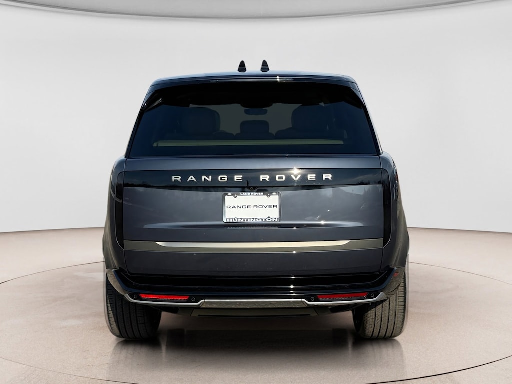 New 2026 Land Rover Range Rover SE SUV