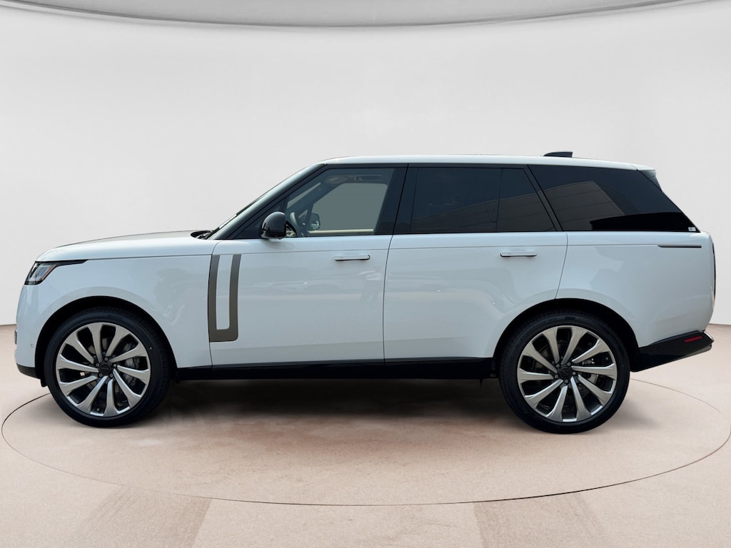 New 2026 Land Rover Range Rover SE SUV