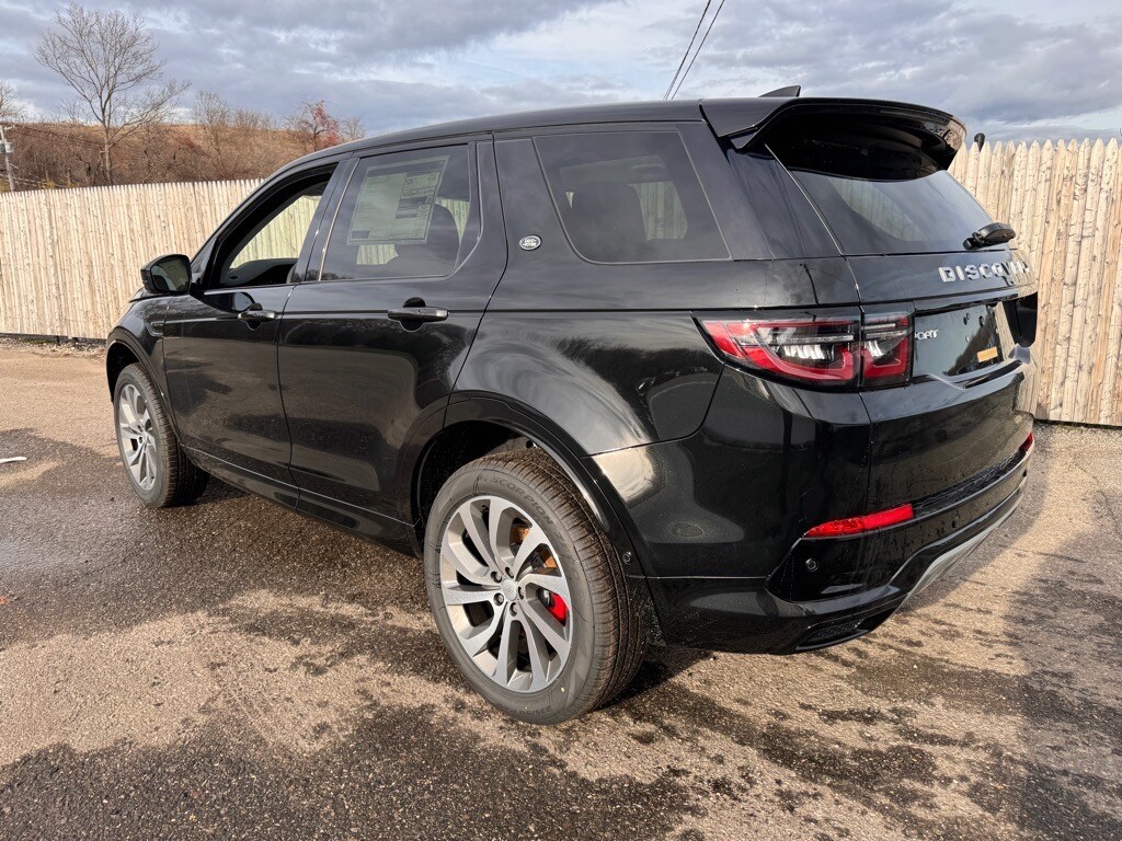 2025 Land Rover Discovery Sport S photo 2