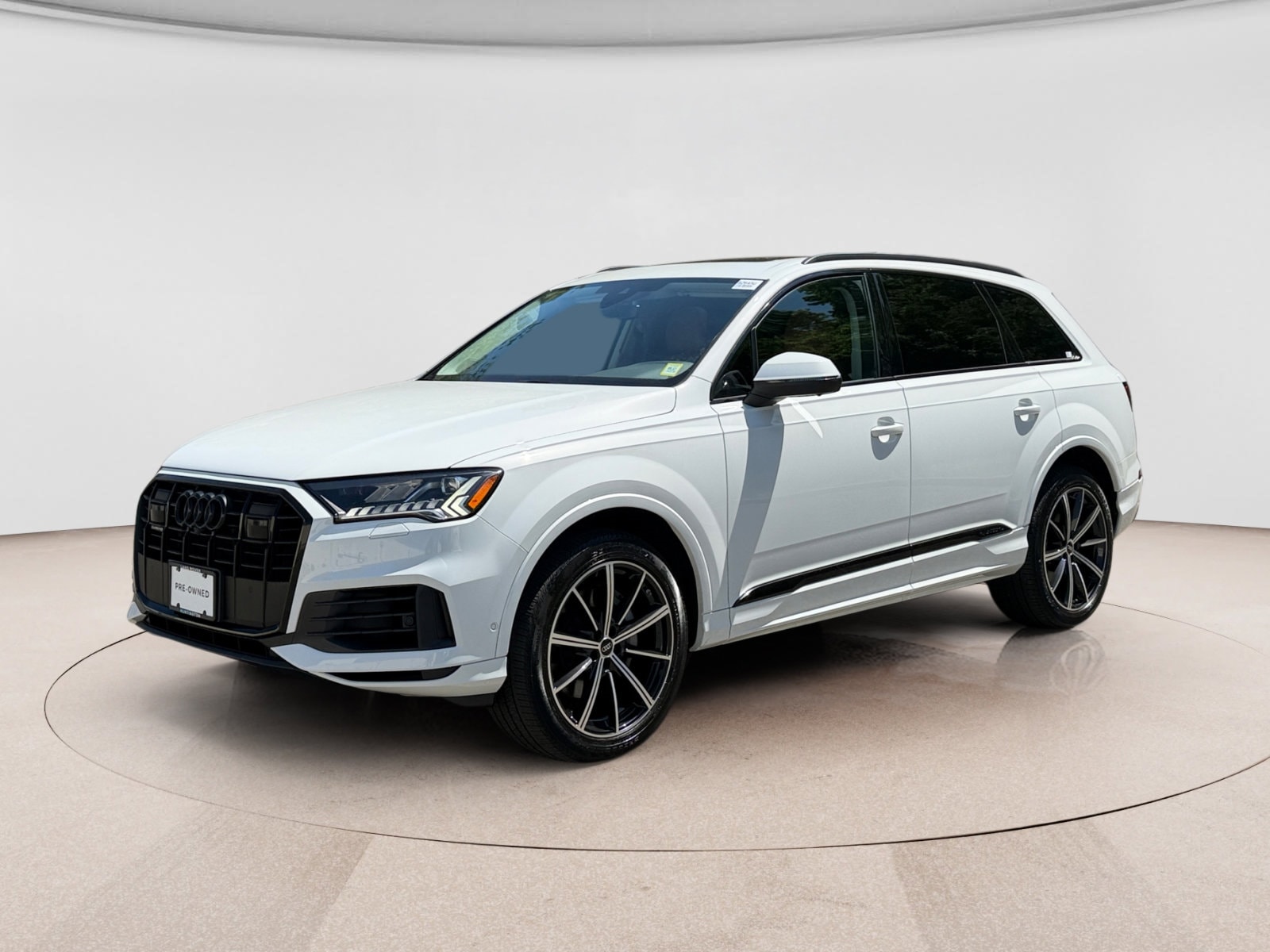 2023 Audi Q7 55 Premium Plus quattro Tiptronic's photo