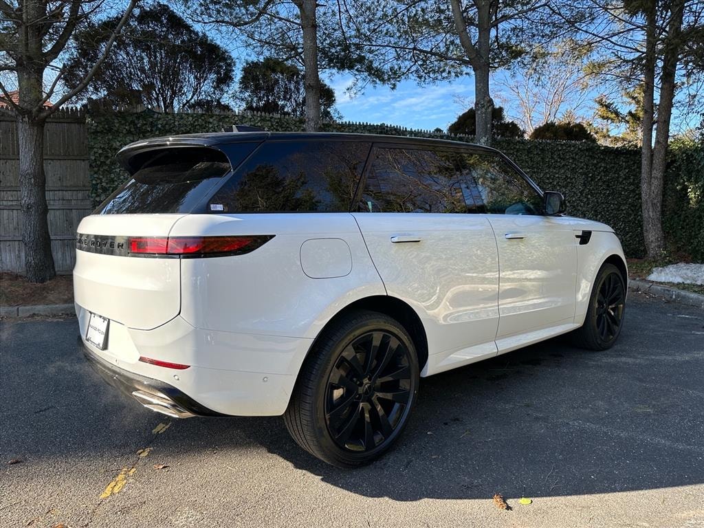 New 2026 Land Rover Range Rover Sport Dynamic SE SUV