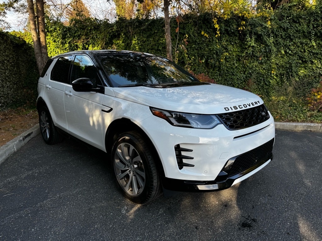 New 2025 Land Rover Discovery Sport Dynamic SE SUV SWB