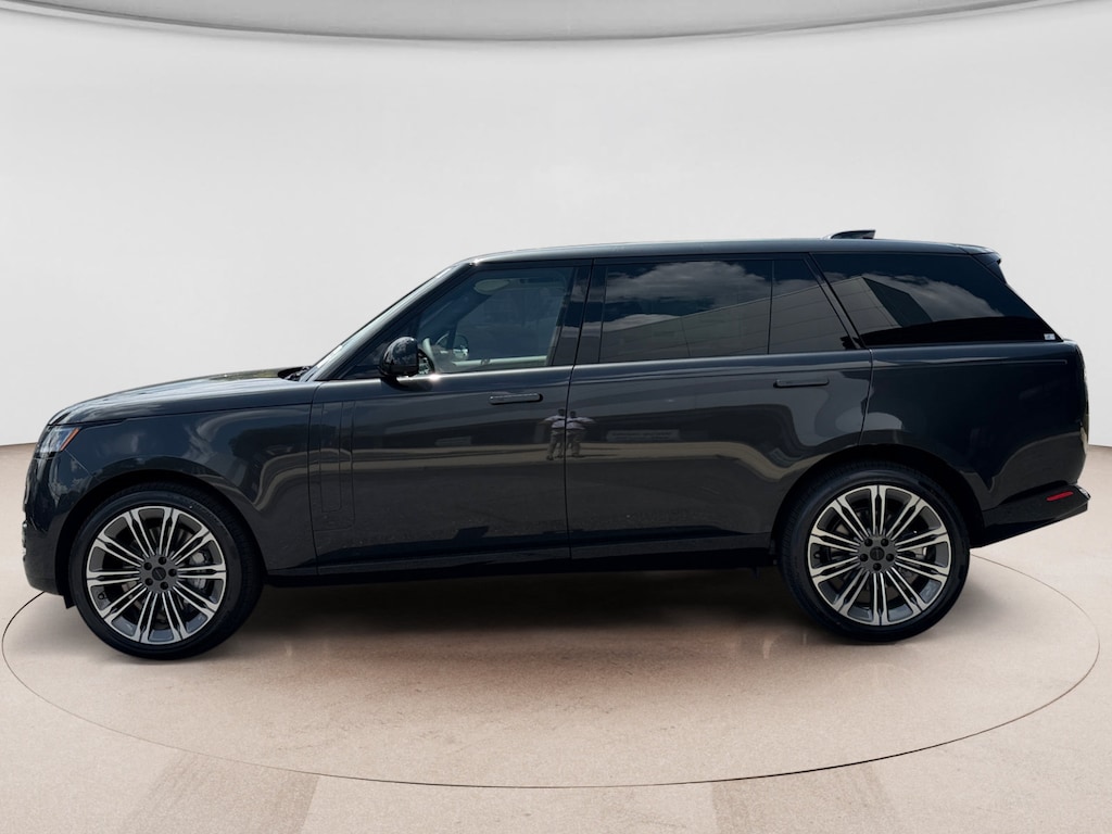New 2026 Land Rover Range Rover SE LWB 7-Seats / V8 SUV