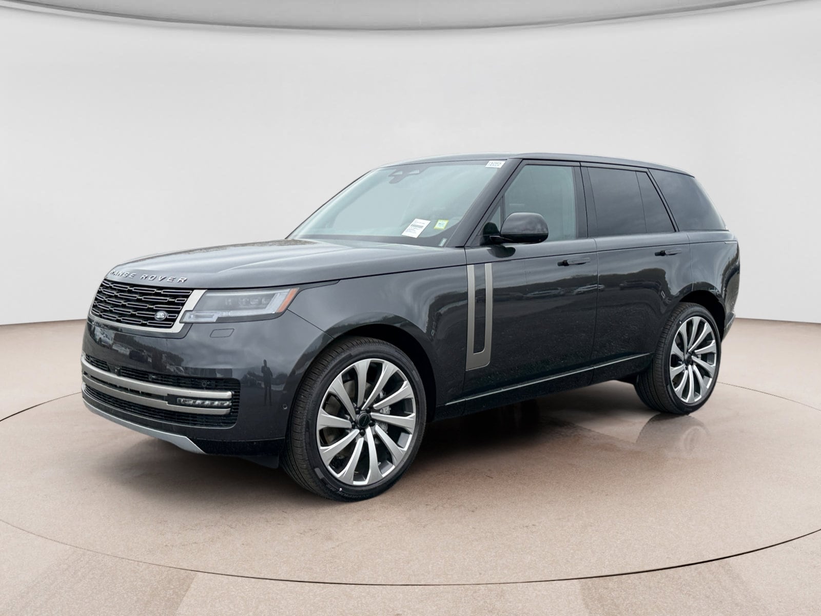 2026 Land Rover Range Rover 3.0 SE SWB's photo