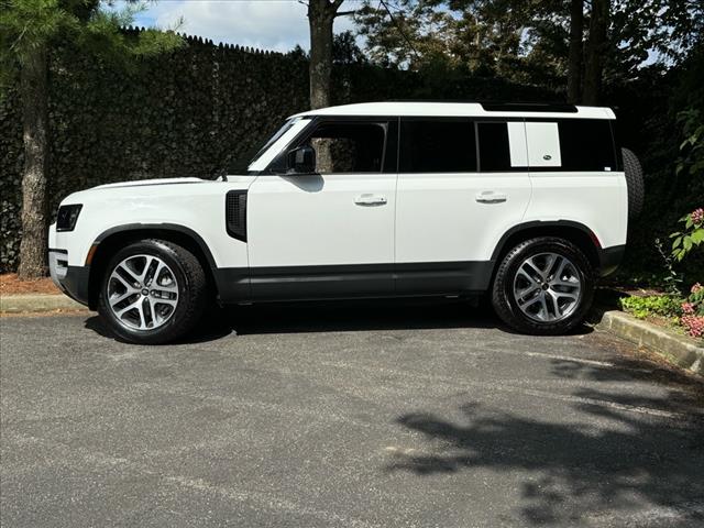 Used 2022 Land Rover Defender SE with VIN SALEP7RU9N2083030 for sale in Huntington, NY