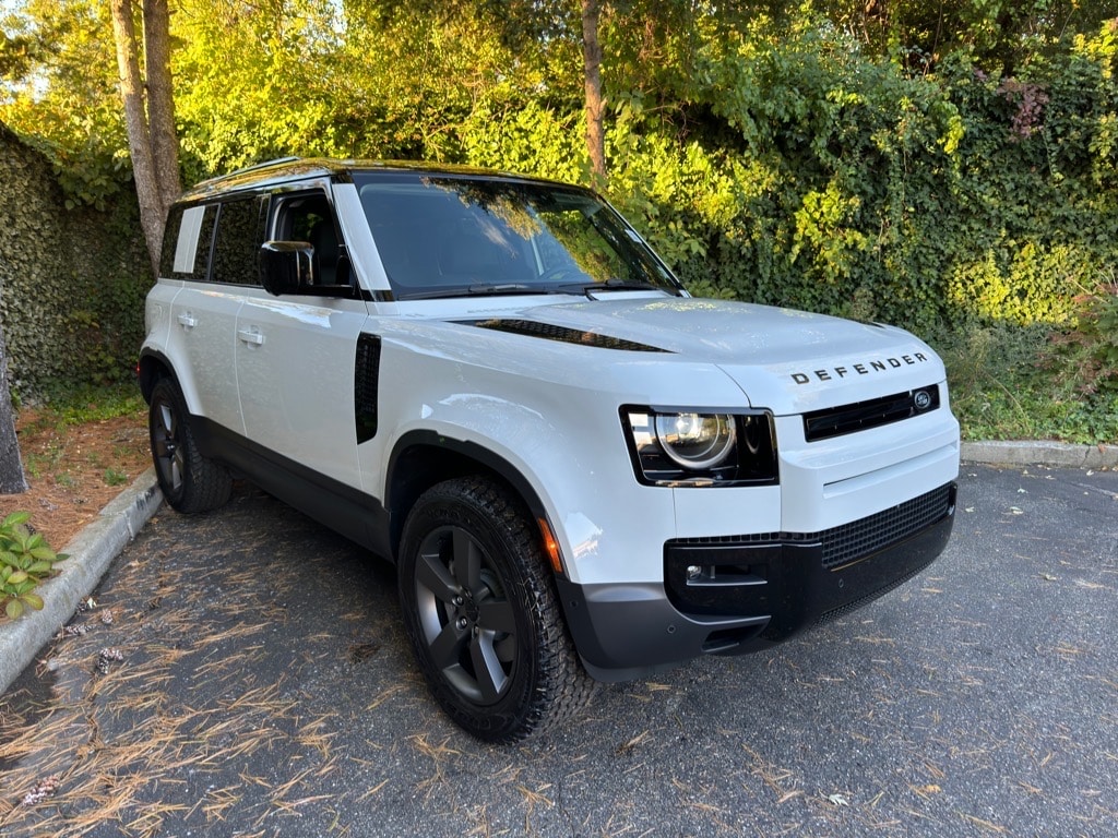 New 2026 Land Rover Defender 110 S 300PS SUV