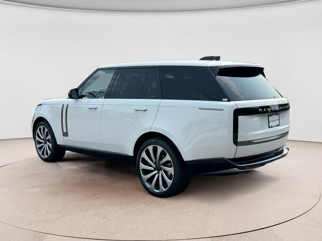 New 2026 Land Rover Range Rover SE SUV