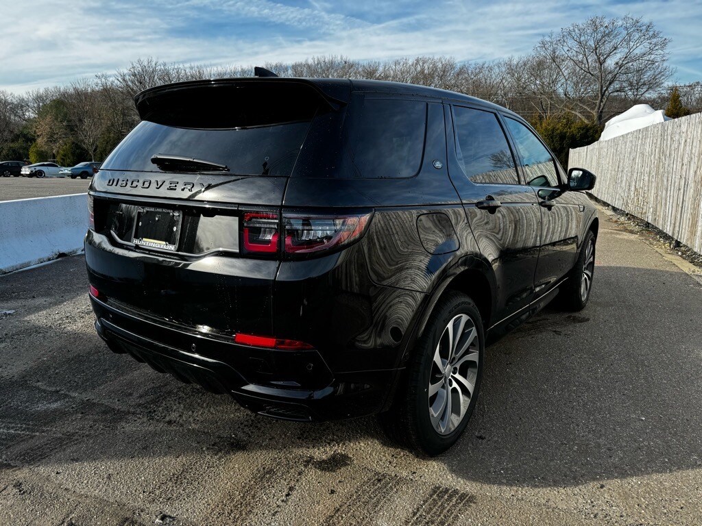 2025 Land Rover Discovery Sport Dynamic SE photo 3