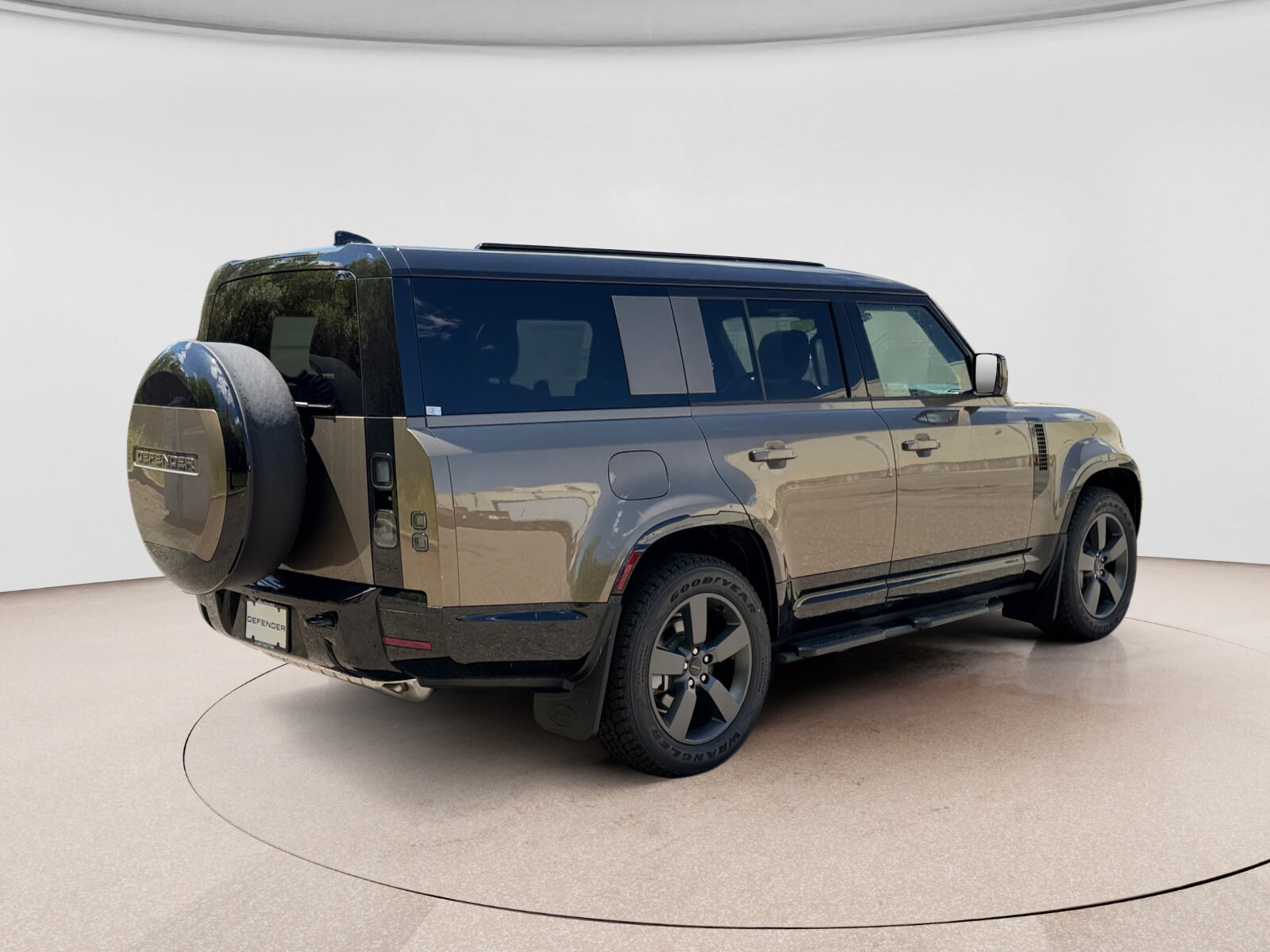 2026 Land Rover Defender X-Dynamic SE - Photo 5